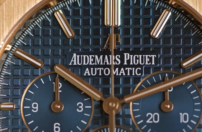 Audemars-Piguet Royal-Oak-Chronograph-41-mm-yellow-gold_