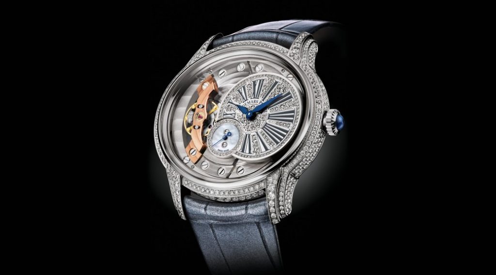 The 18k white gold fake watches are decorated with diamonds.